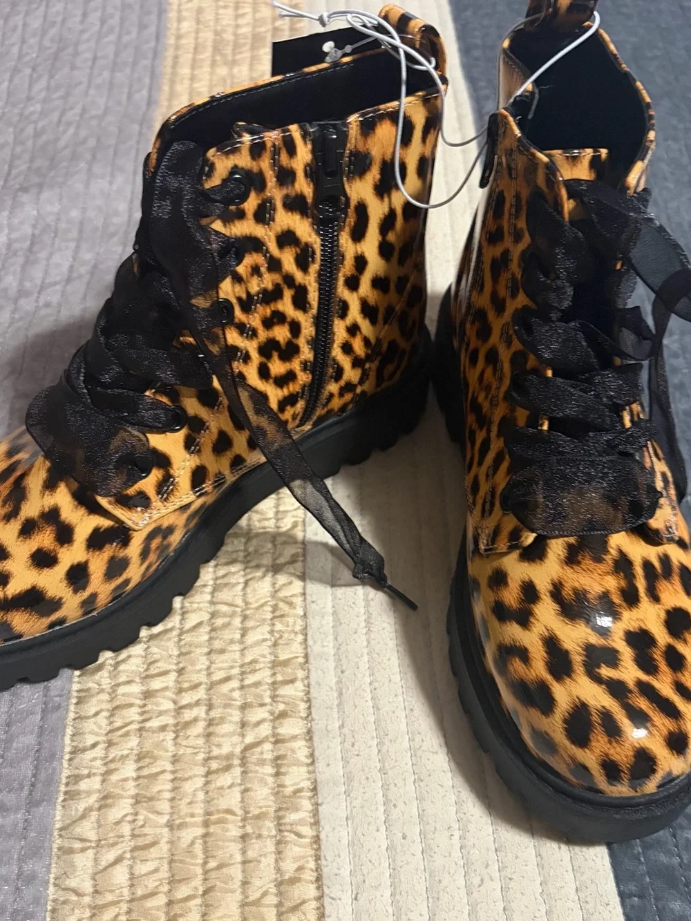 Source Unknown Kids Leopard-Print Lace-Up Boots in Black and Brown